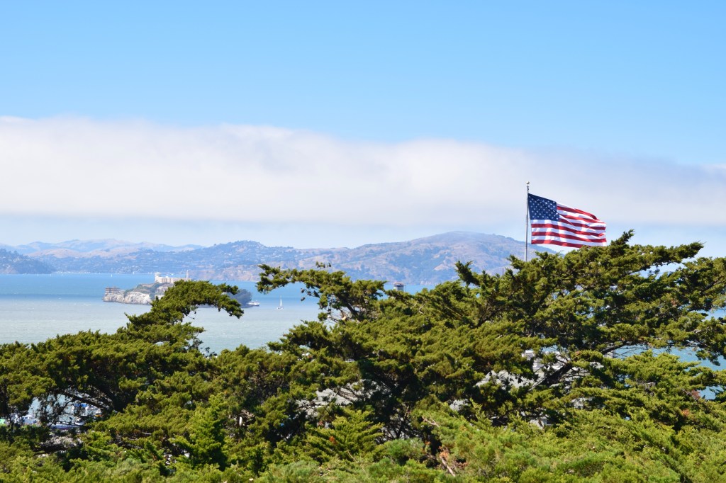 TEN REASONS WHY I LIKE COMING BACK TO&nbsp;AMERICA